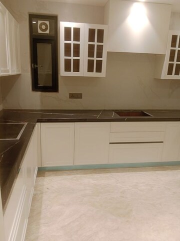 Kitchen in 4 BHK Apartment at Unitech Harmony, Sector 50 – for Sale