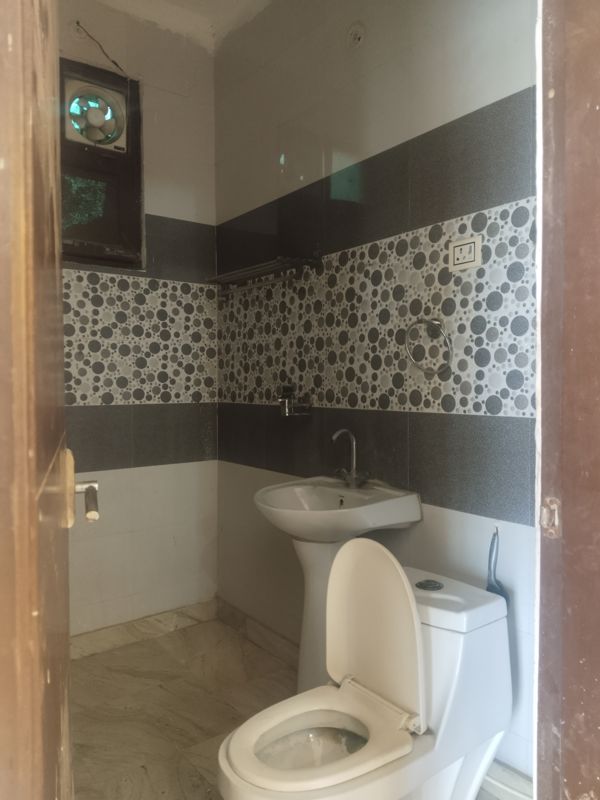 4 BHK Builder Floor For Sale in Green Fields Colony