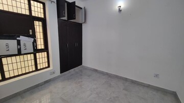Room in 3 BHK Builder Floor at Green Fields Colony – for Rent
