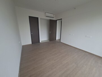 Room in 3 BHK Apartment at Joshi Automatic CHS, Panch Pakhadi – for Rent