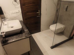 Furnished Amenities in 3 BHK Apartment at M3M Atrium, Sector 57 – for Rent