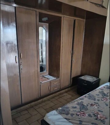 Room in 2 BHK Builder Floor at Sector 44 – for Rent