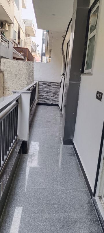 Balcony in 3 BHK Builder Floor at Sector 46 – for Rent