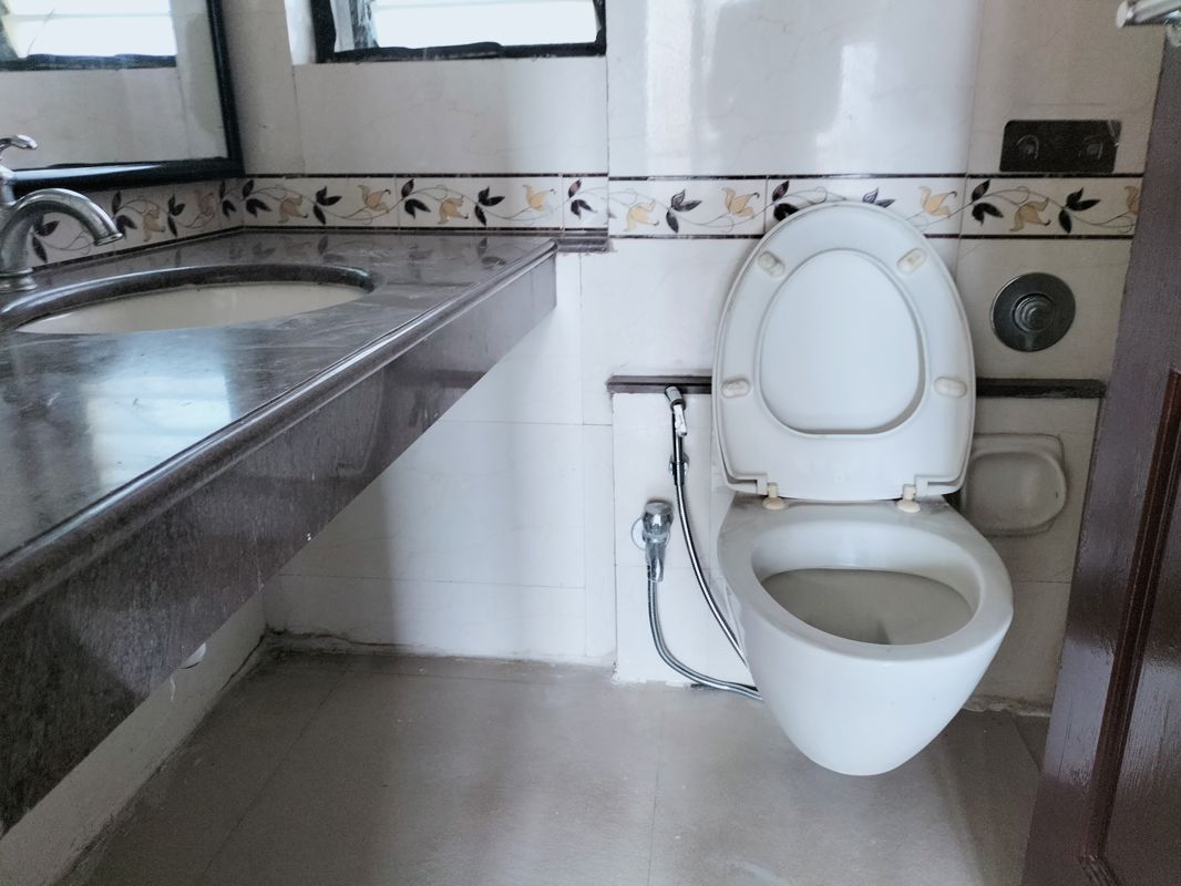2 BHK + Extra Room 1165 Sq.Ft. Apartment in K Raheja Heights