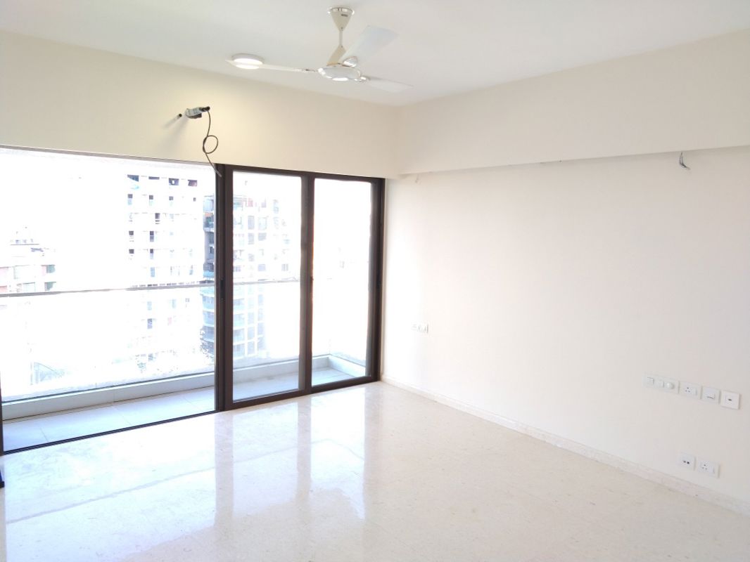 3.5 BHK Apartment For Sale in Kalpataru Solitaire