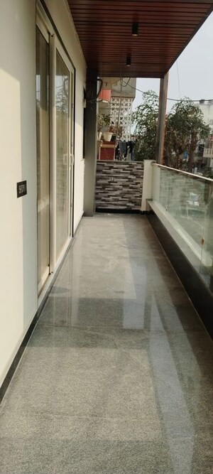 Balcony in 3 BHK Builder Floor at South City 1 – for Rent