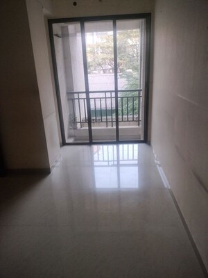 Room in 1 BHK Apartment at K M Horizon Palms 2, Owale – for Rent