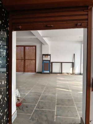 Room in  Office Space at Naraina – for Rent