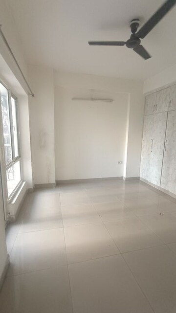 Room in 2 BHK Apartment at Mahagun Mywoods, Sector 16c Greater Noida – for Rent