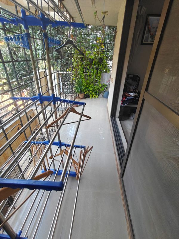 3 BHK + Pooja Room Apartment For Rent in Khar West