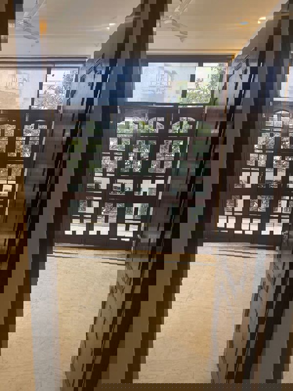 4 BHK + Servant Room Apartment For Rent in Defence Colony