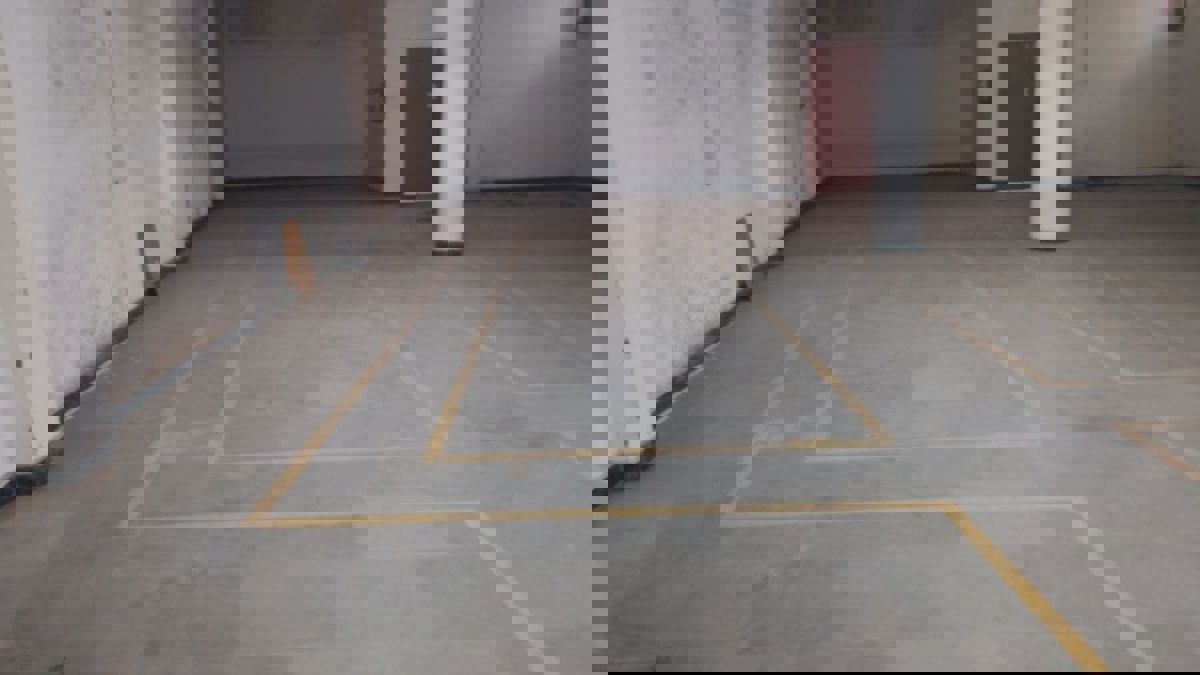 Showroom For Rent in Connaught Place