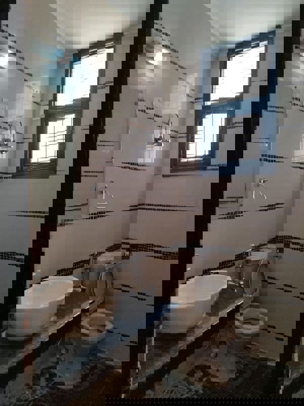 Plot For Sale in DLF Royale Residences