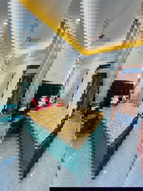 StudioBuilder Floor For Rent in Sector 38