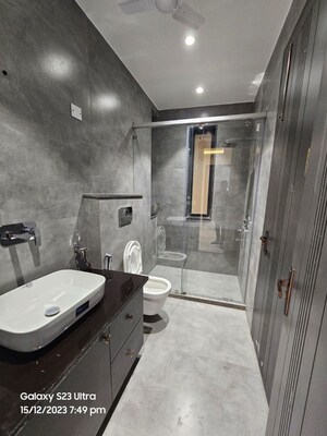 Attached Bathroom in 3 BHK Builder Floor at Sector 10 Dwarka – for Rent