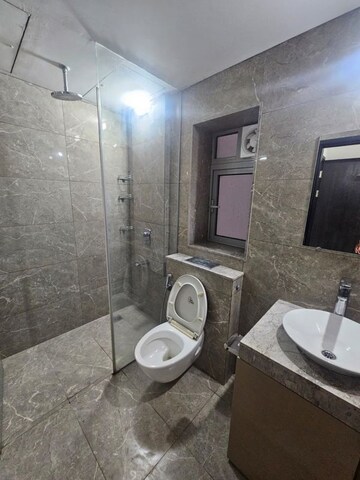 Bathroom in 3 BHK Apartment at Oberoi Exquisite Goregaon, Goregaon East – for Rent