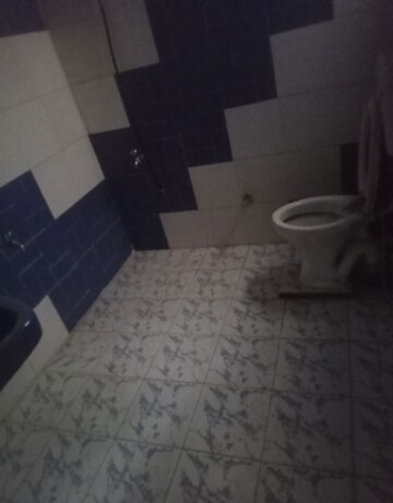 Parking in 2 BHK Villa at Aliganj – for Rent