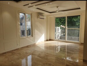 Room in 3 BHK Builder Floor at Chittaranjan Park – for Rent