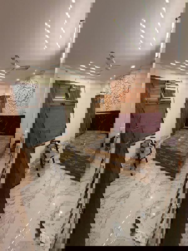 1 BHK Builder Floor For Rent in DLF City Phase III