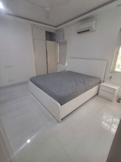 2 BHK + Pooja Room Builder Floor For Rent in Hauz Khas