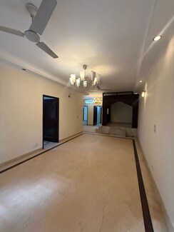 3 BHK Builder Floor For Rent in Saket