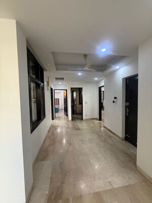 Room in 3 BHK Builder Floor at Shivalik Colony – for Rent