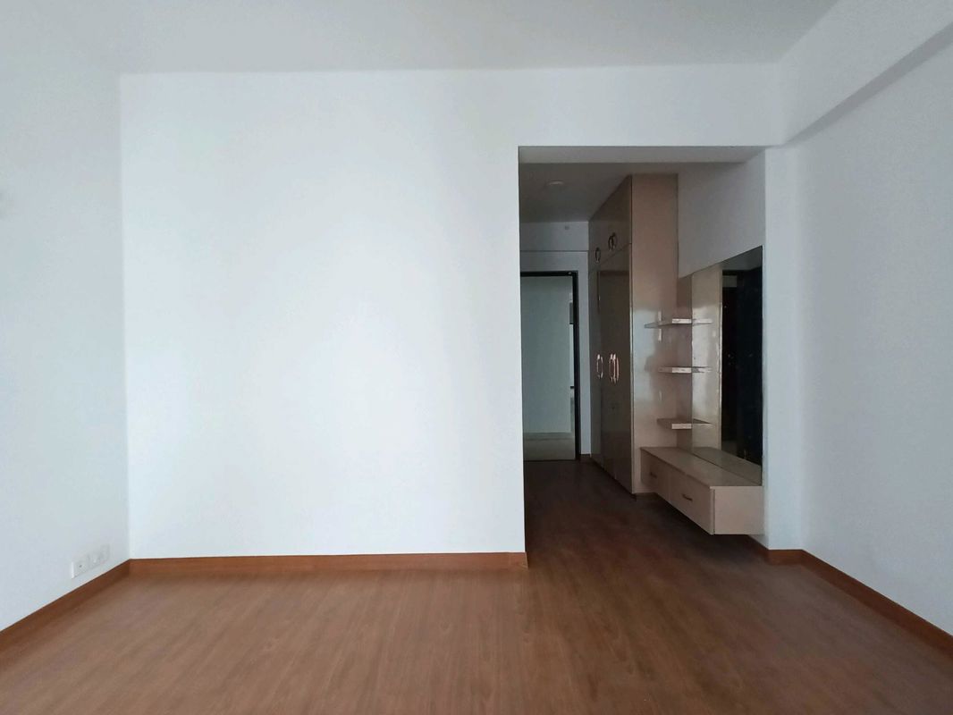 4 BHK + Pooja Room,Servant Room,Study Room,Store Room Apartment For Sale in 3C Lotus 300