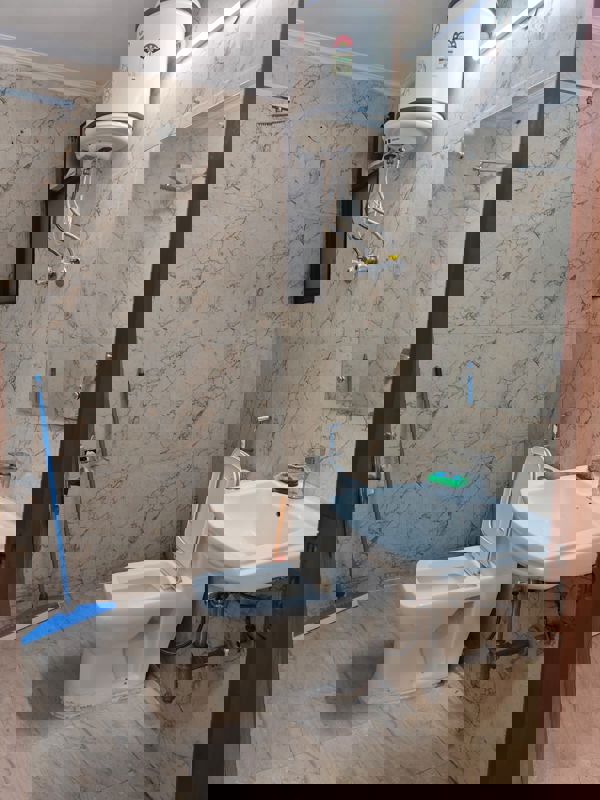 2 BHK Builder Floor For Rent in Saket