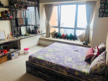 2.5 BHK Apartment For Rent in Oberoi Realty Woods, Goregaon East