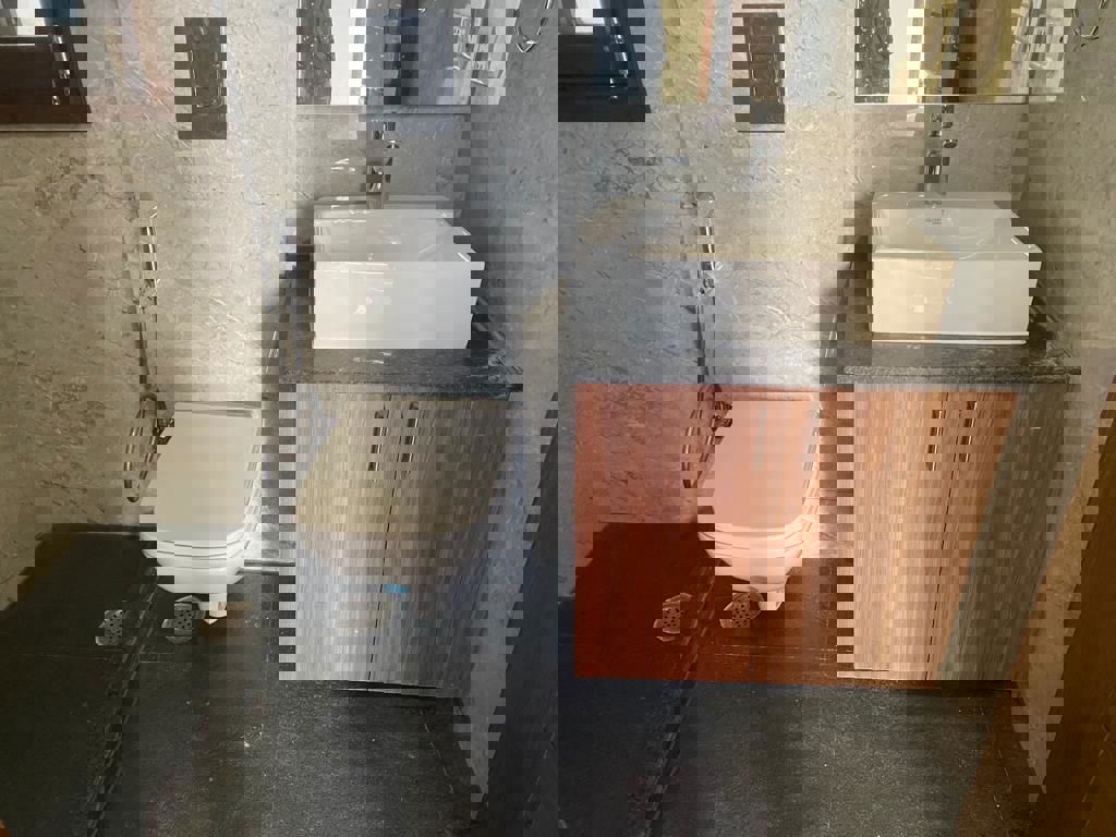 3 BHK Builder Floor For Rent in Chittaranjan Park