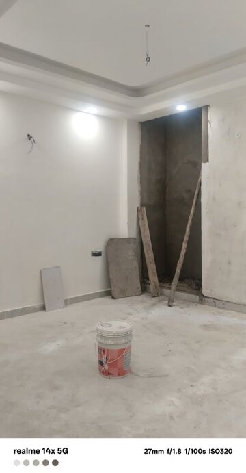 Bathroom in 3 BHK Builder Floor at Bptp Park Sentosa, Sector 77 – for Sale