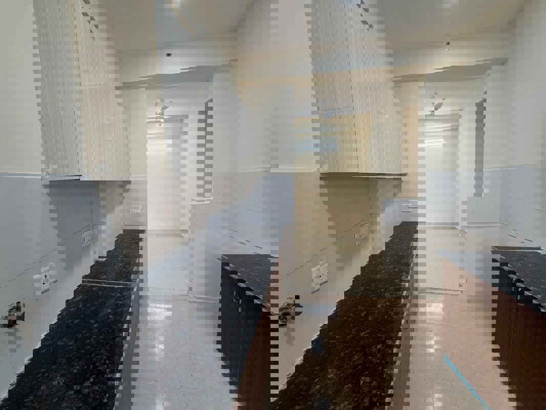 2 BHK 1195 Sq.Ft. Apartment in Amrapali Heartbeat City