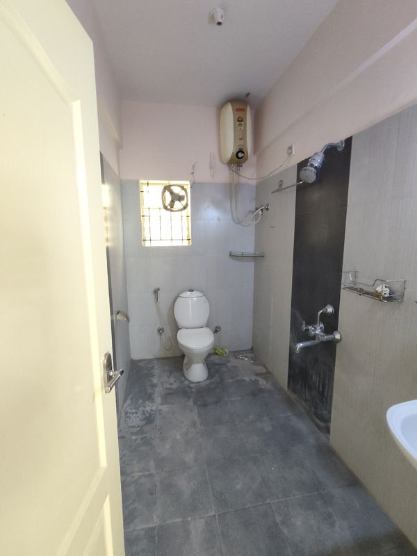 2 BHK + Servant Room Apartment For Rent in SVS Krishna Ikon