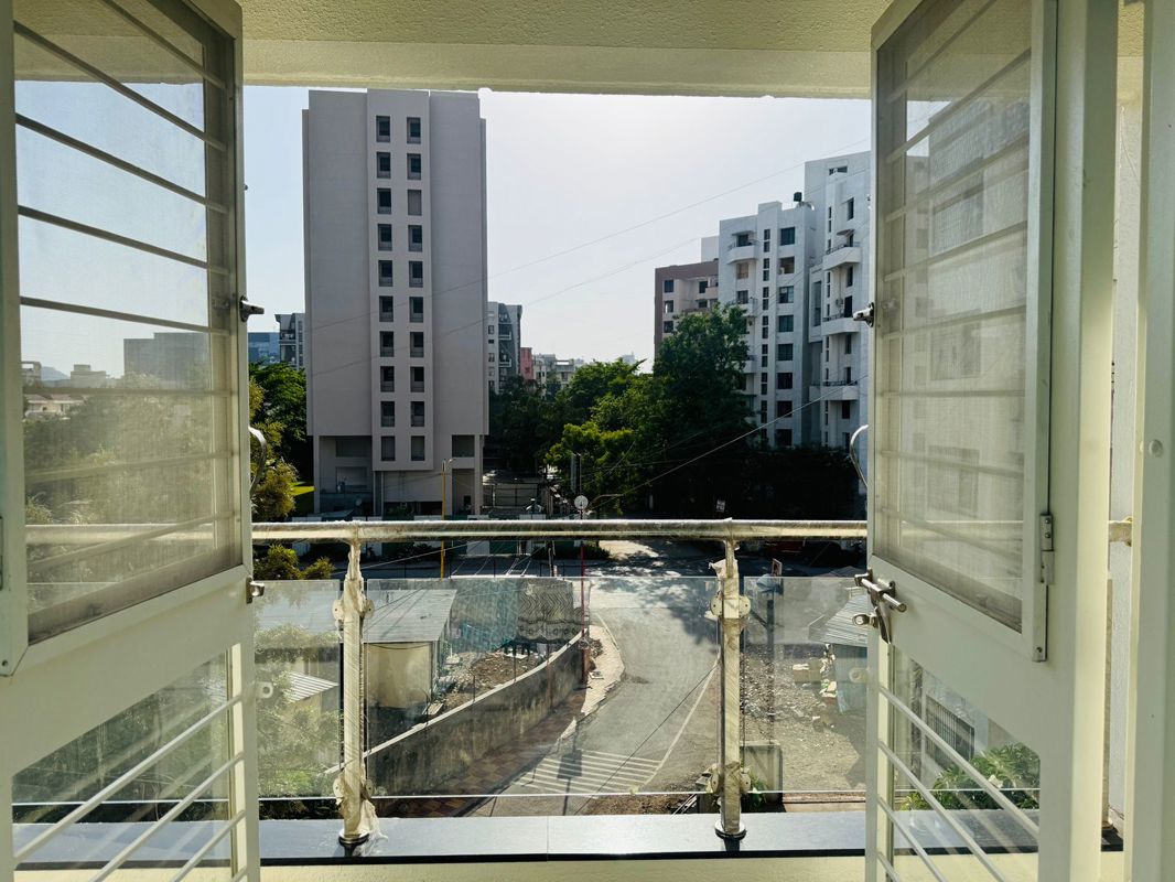 2 BHK 900 Sq.Ft. Apartment in Pearl Eminent