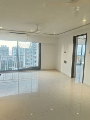 2 BHK Apartment For Rent in Dadar West