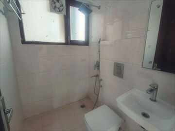 Bathroom in 3 BHK Builder Floor at M3M Atrium, Sector 57 – for Rent