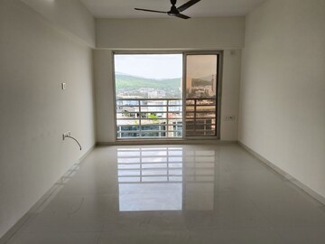 2 BHK Apartment For Sale in Roswalt Ray, Dahisar East