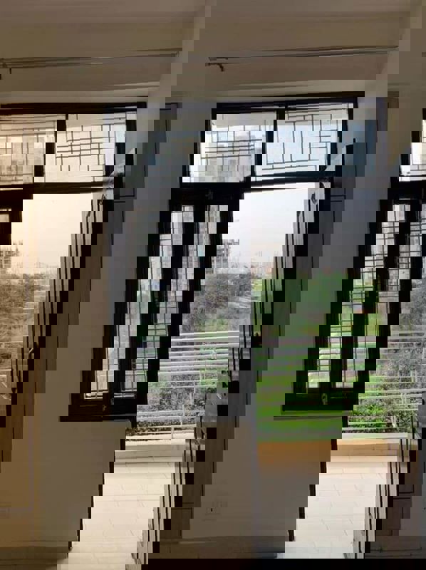 3 BHK + Servant Room Apartment For Rent in Tulip White