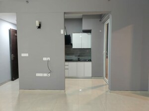 Room in 2 BHK Apartment at Supertech Hues, Sector 68 – for Rent