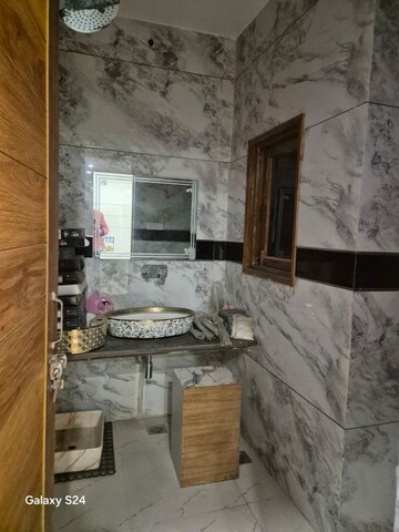  2 BHK Builder Floor at Vasundhara Sector 1 – for Sale