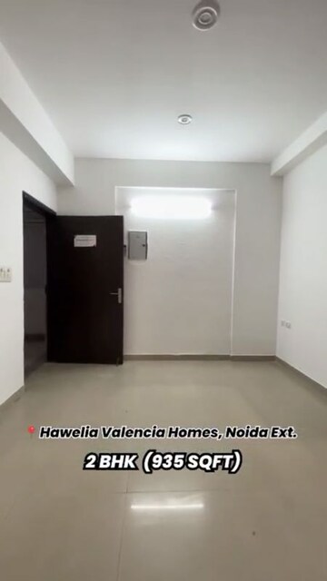 Room in 2 BHK Apartment at Hawelia Valencia Homes, Sector 1 Greater Noida – for Sale