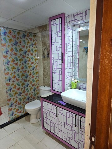 Bedroom in 4 BHK Apartment at Landcraft Golf Links, Pandav Nagar – for Sale