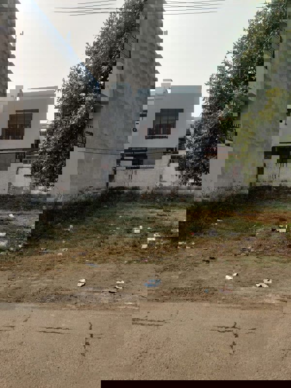 Plot For Sale in Sector 34