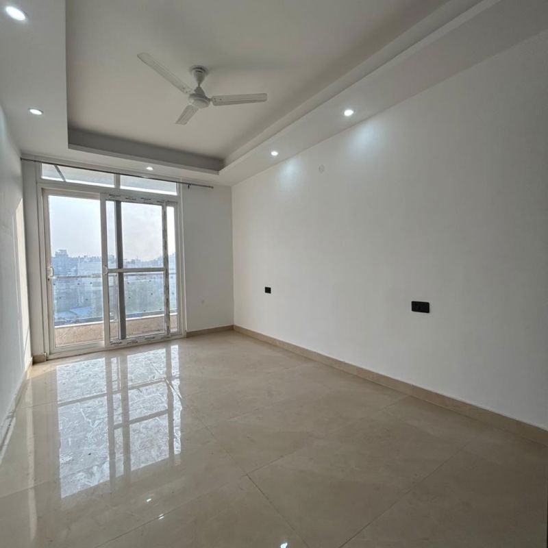 3 BHK + Servant Room Builder Floor For Sale in Chittaranjan Park