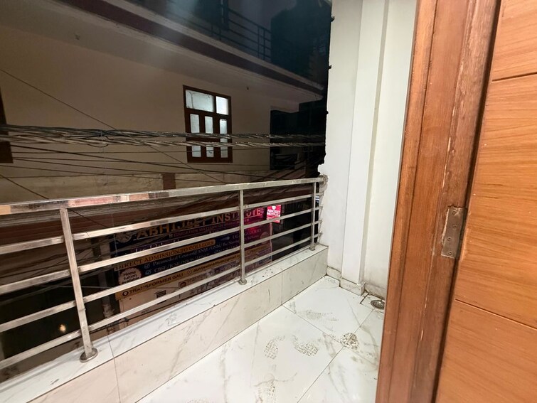Balcony, paryavaran complex 2 Bedroom 900 Sq.Ft. Builder Floor In Paryavaran Complex Delhi 9896834