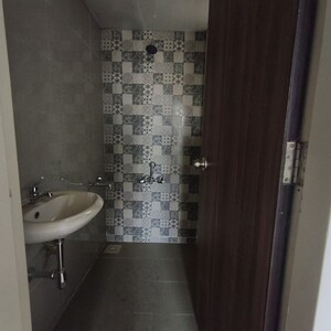 Bathroom in 1 BHK Apartment at Dosti Greater Thane, Kalher – for Rent