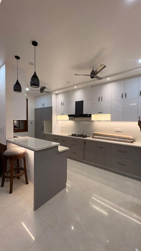 6 BHK + Pooja Room,Servant Room Villa For Rent in Emaar Gomti Greens Villas