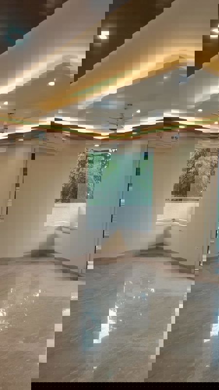 4 BHK + Pooja Room Builder Floor For Rent in Unitech South City II