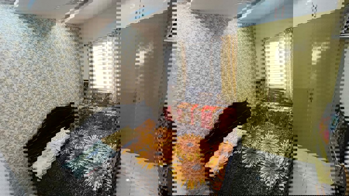 3 BHK + Pooja Room 1700 Sq.Ft. Apartment in Regent Park