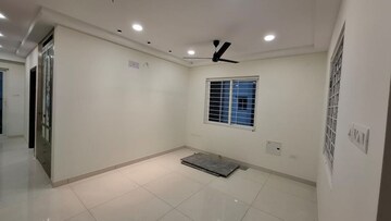Room in 2 BHK Apartment at Aparna Sarovar Zicon, Nallagandla – for Rent